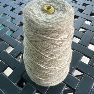 Cream wool Yarn